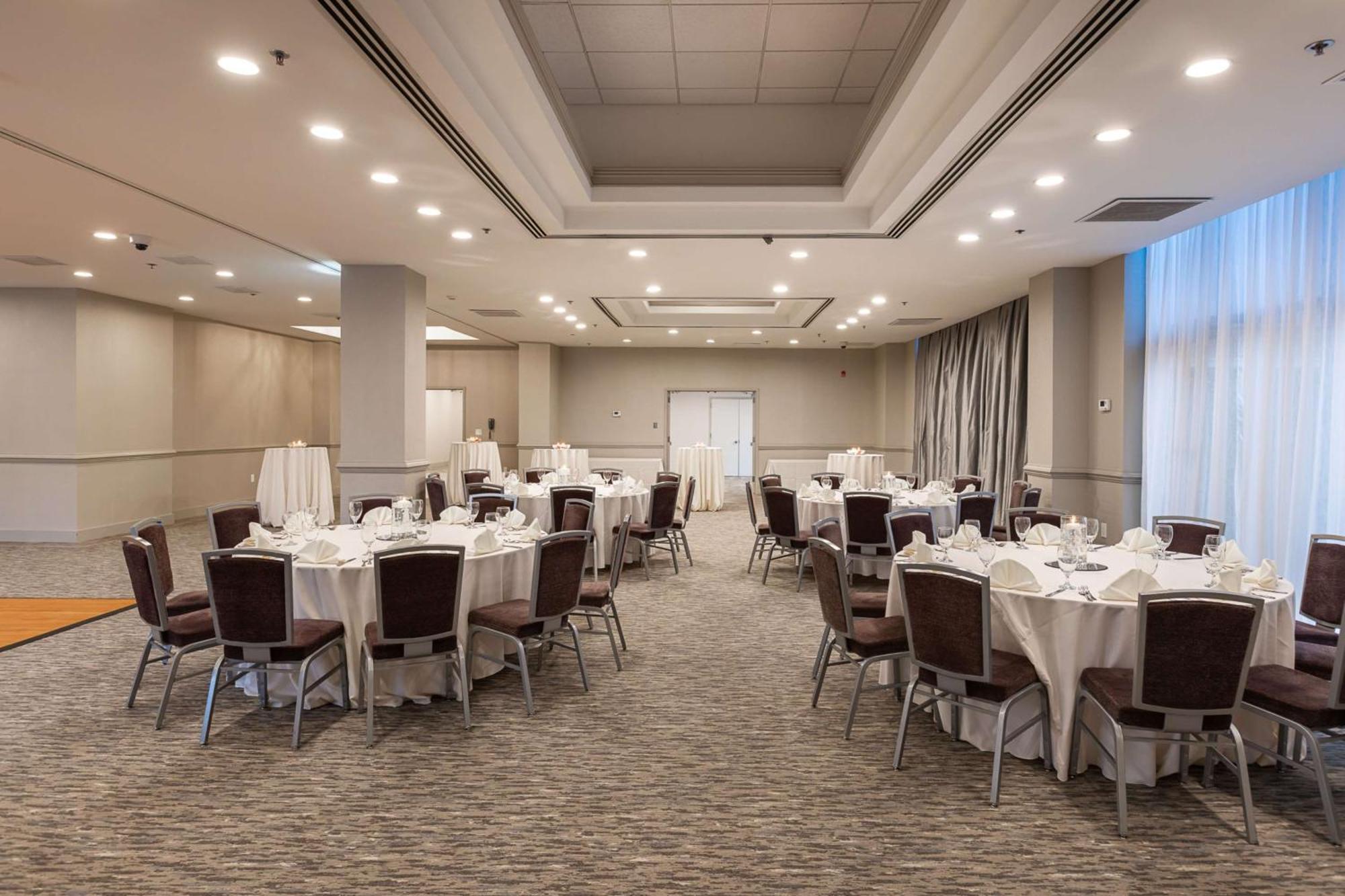 Inn At The Colonnade Baltimore - A Doubletree By Hilton Hotel Exterior foto