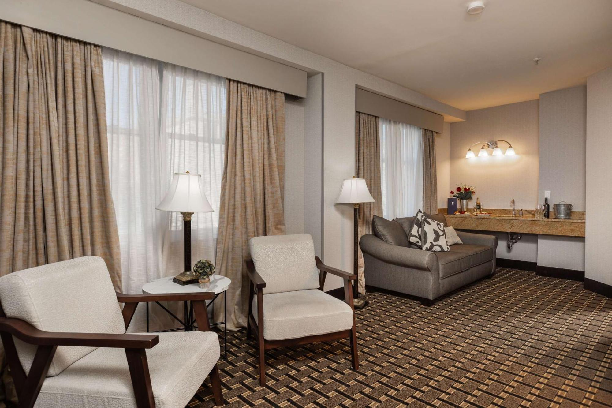 Inn At The Colonnade Baltimore - A Doubletree By Hilton Hotel Exterior foto