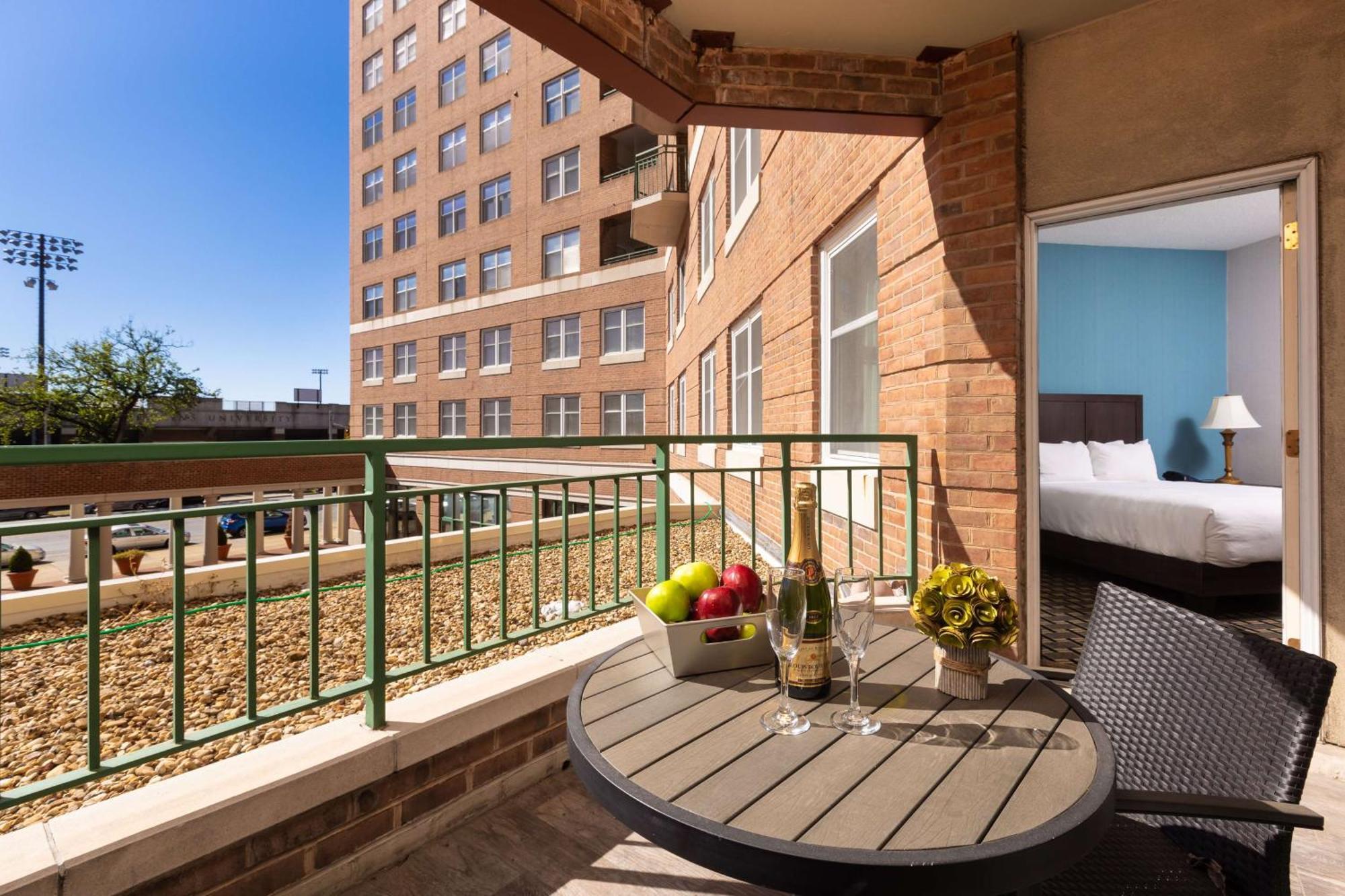 Inn At The Colonnade Baltimore - A Doubletree By Hilton Hotel Exterior foto